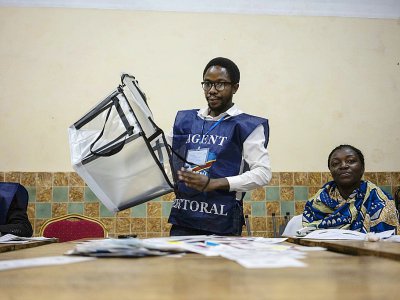 Dépouillement de l'élection présidentielle en République démocratique du Congo, à Bukavu, le 30 décembre 2018. - Fredrik Lerneryd [AFP]