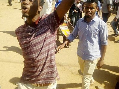 Des Soudanais manifestent contre le gouvernement, à Khartoum (Soudan), le 13 janvier 2019 - STRINGER [AFP/Archives]