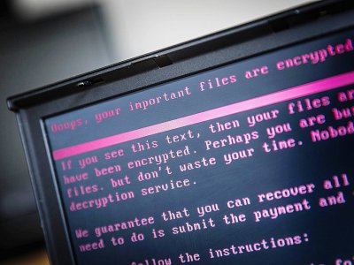 Un ordinateur portable infecté par un rançongiciel dans le cadre d'une cyberattaque mondiale, en juin 2017 - Rob Engelaar [ANP/AFP/Archives]