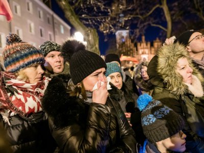 La foule sous le choc lors des obsèques du maire de Gdansk, le 18 janvier 2019 - Wojtek RADWANSKI [AFP]