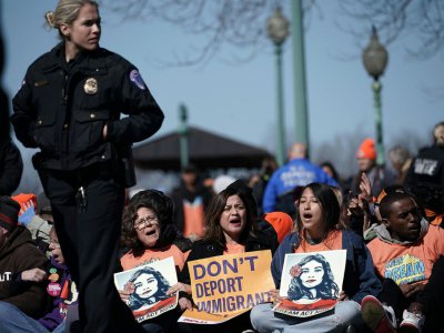 Des jeunes immigrants manifestent le 5 mars 2018 à Washington - ALEX WONG [GETTY IMAGES NORTH AMERICA/AFP/Archives]