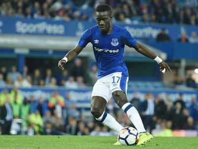 Le milieu d'Everton Idrissa Gueye s'apprête à inscrire un but contre Hajduk Split en Europa League, le 17 août 2017 à Liverpool - Oli SCARFF [AFP/Archives]