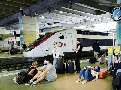 Lors d'une précédente panne en gare de Montparnasse le 27 juillet 2018 - GERARD JULIEN [AFP/Archives]