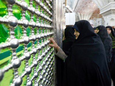 Des pèlerins au mausolée de l'imam Khomeiny à Téhéran le 1er février 2019 - STR [afp/AFP]