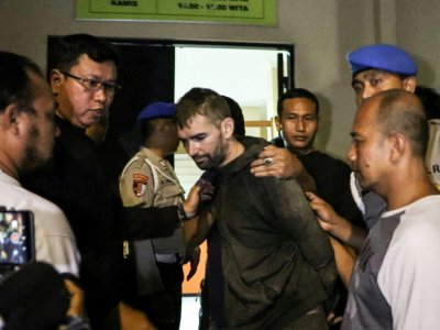 Le Français Félix Dorfin après sa capture suivant son évasion d'une prison indonésienne, le 2 février 2019 à Mataram - PIKONG [AFP]