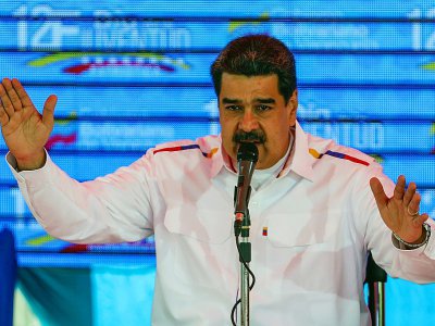 Le président du Venezuela Nicolas Maduro s'esprime devant ses partisans à Caracas le 12 février 2019 - Orangel  HERNANDEZ [AFP]