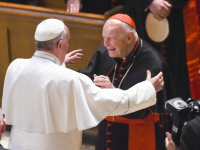 Le pape François avec le cardinal McCarrick le 23 septembre 2015 - Jonathan NEWTON [POOL/AFP/Archives]