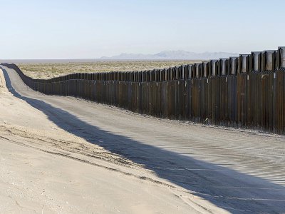 Une partie de la clôture frontalière entre les Etats-Unis et le Mexique, près de Santa Teresa dans l'Etat du Nouveau-Mexique, le 23 décembre 2018 - Paul Ratje [AFP/Archives]
