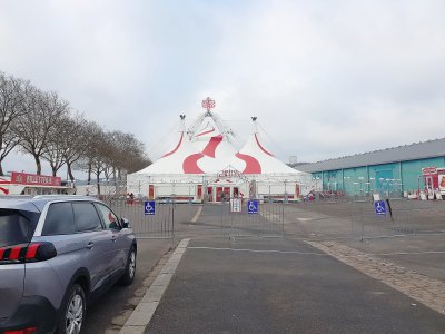 Le cirque Arlette Gruss doit rester sur l'esplanade Saint-Gervais jusqu'au 24 février. - Aurélien Delavaud