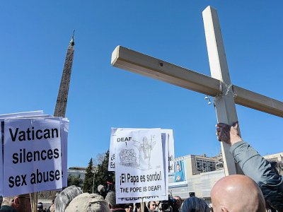 Manifestation de victimes d'agressions sexuelles commises par le clergé, le 23 février 2019 à Rome - Vincenzo PINTO [AFP]