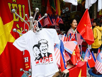 T-shirts représentant Donald Trump et Kim Jong Un en vente dans les rues de Hanoï - Ye Aung THU [AFP]