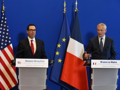 Le ministre de l'Economie Bruno Le Maire (d) et le secrétaire américain au Trésor Steven Mnuchin (g), le 28 février 2019 à Paris - ERIC PIERMONT [AFP]