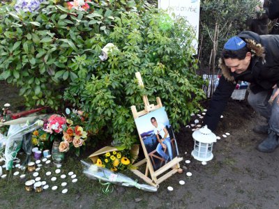 Hommage rendu à Ilan Halimi à Sainte-Geneviève-des-Bois,le 13 février 2019 deux jours après qu'un arbre planté en sa mémoire a été vandalisé - Bertrand GUAY [AFP/Archives]