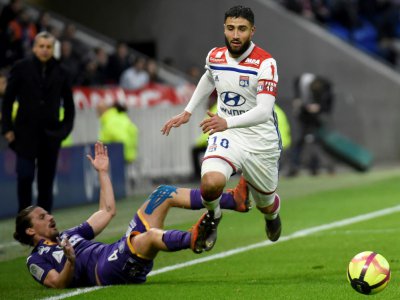 Le milieu de terrain de Lyon Nabil Fekir buteur lors de la victoire à domicile 5-1 sur Toulouse en 27e journée de L1 le 3 mars 2019 - JEAN-PHILIPPE KSIAZEK [AFP]