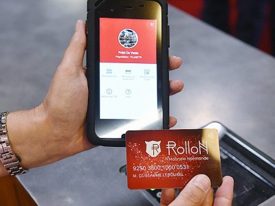 Le Rollon peut être utilisé via un smartphone ou éventuellement une carte.
