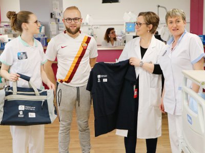 De gauche à droite : Anaïs Jean (aide-soignante), Romain Lefevre (éducateur spécialisé et chargé de prévention), Stéphanie Jaffré (responsable de soin du service) et Véronique Dupré (infirmière). - Léa Quinio