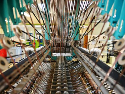 Fabrication des bandes magnétiques pour cassettes chez Mulann, à Avranches (Manche, le 14 mars 2019 - CHARLY TRIBALLEAU [AFP]