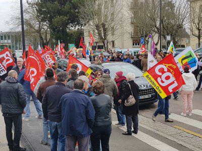 Manifestation dans les rues d'Alençon (Orne). - Eric Mas
