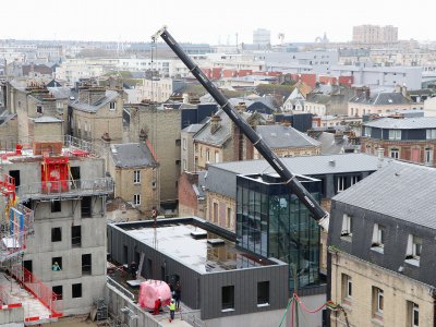 La restauration du pavillon est de l'hôpital Flaubert a prévu une dalle sur le toit pour laisser passer une IRM. - Gilles Anthoine