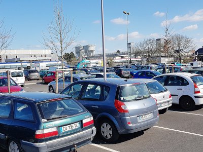 Le nouveau parking de la gare SNCF est déjà totalement saturé. - Eric Mas