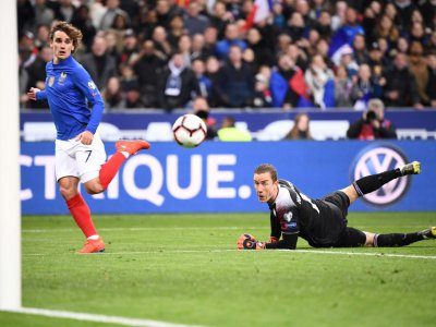 Antoine Griezmann parachève le succès des Bleus contre l'Islande en qualifs de l'Euro, le 25 mars 2019 au Stade de France - FRANCK FIFE [AFP]