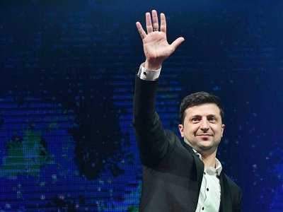 Le comédien et candidat à la présidentielle en Ukraine Volodymyr Zelensky se produit le 29 mars 2019 à Brovary près de Kiev - Genya SAVILOV [AFP]