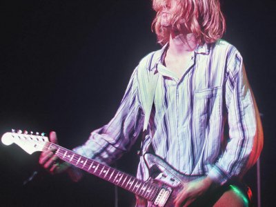 Kurt Cobain, chanteur du groupe Nirvana, lors d'un concert à Tokyo, en 1992 - RICHARD A. BROOKS [AFP]