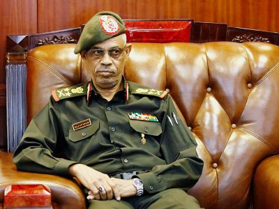 Le ministre de la Défense soudanais Awad Ahmed Benawf, à Khartoum, le 25 novembre 2018 - ASHRAF SHAZLY [AFP]