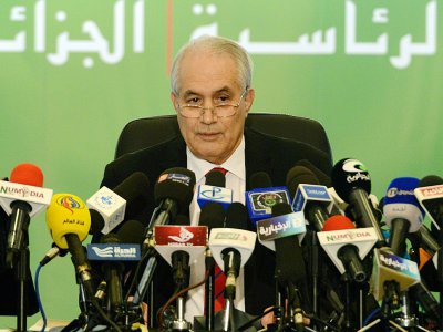 L'ex président du conseil constitutionnel algérien, Tayeb Belaiz, alors ministre de l'Intérieur, le 18 avril 2014 lors d'une conférence de presse à Alger - Farouk Batiche [AFP/Archives]