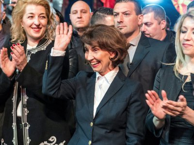La candidate d'opposition Gordana Siljanovska pendant un meeting électoral à Skopje, le 13 avril 2019 - Robert ATANASOVSKI [AFP]