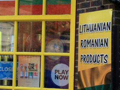 Un commerce d'alimentation qui vend des produits de Lituanie et de Roumanie, le 18 avril 2019 à Boston, ville où vivent de nombreux Européens de l'est - Lindsey Parnaby [AFP]