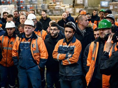 Les salariés d'Ascoval, dans l'usine de Saint-Saulve, le 19 décembre 2018 - FRANCOIS LO PRESTI [AFP/Archives]