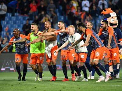 Les joueurs de Montpellier en liesse après leur victoire à domicile sur le PSG le 30 avril 2019 - Pascal GUYOT [AFP]