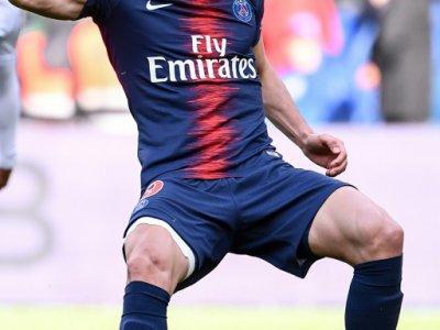 L'attaquant du PSG Edinson Cavani rate un penalty lors du match nul 1-1 à domicile face à Nice le 4 mai 2019 - Anne-Christine POUJOULAT [AFP]