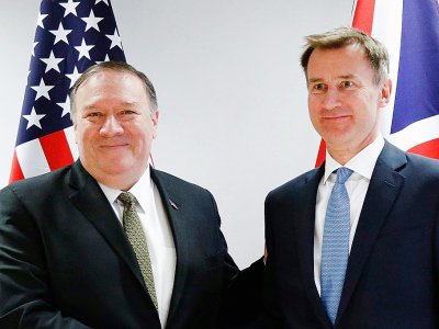 Le chef de la diplomatie américaine Mike Pompeo (G) et son homologue britannique Jeremy Hunt (D), le 13 mai 2019 à Bruxelles - FRANCOIS LENOIR [POOL/AFP]