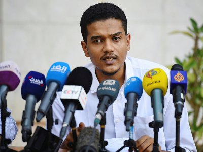 Mohamed Naji al-Assam, un leader de la contestation au Soudan, s'exprimant en conférence de presse le 14 mai 2019 à Khartoum - MOHAMED EL-SHAHED [AFP]