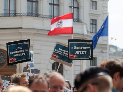 Manifestation dénonçant la corruption du gouvernement à Vienne, le 18 mai 2019 - ALEX HALADA [AFP]