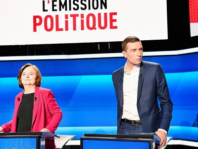 Nathalie Loiseau et Jordan Bardella, au coude à coude dans les sondages, ici le 4 avril 2019 sur le plateau de France 2 - BERTRAND GUAY [AFP/Archives]