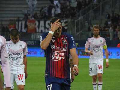 Enzo Crivelli SM Caen - Sylvain Letouzé
