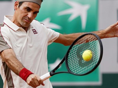 Le Suisse Roger Federer contre l'Allemand Oscar Otte au 2e tour de Roland-Garros, le 29 mai 2019 à Paris - Kenzo TRIBOUILLARD [AFP]