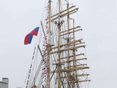Le Krusenstern, deuxième plus grand voilier du monde, nécessite un équipage de 257 marins. - Clémence Hervieu