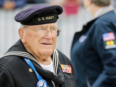 Un vétéran américain assiste à une cérémonie commémorative du "D-Day" à Carentan, en Normandie, le 5 juin 2019 - Ludovic MARIN [AFP]