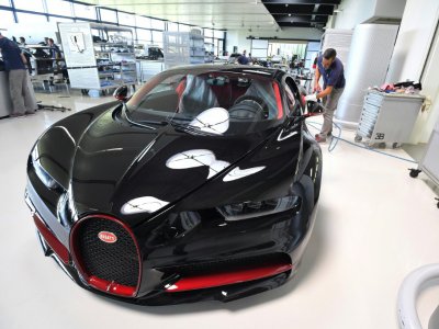 La Veyron, un modèle Bugatti sorti de l'atelier alsacien de Molsheim, à l'ouest de Strasbourg, le 5 juin 2019 - PATRICK HERTZOG [AFP]