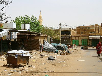 A Omdurman, ville jumelle de Khartoum, la plupart des magasins sont restés fermés dimanche. - - [AFP]
