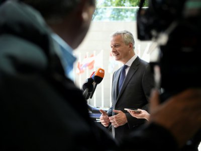 Le ministre français Bruno Le Maire parle aux journalistes en marge d'une rencontre de l'Eurogroupe à Luxembourg, le 13 juin 2019 - JOHN THYS [AFP]