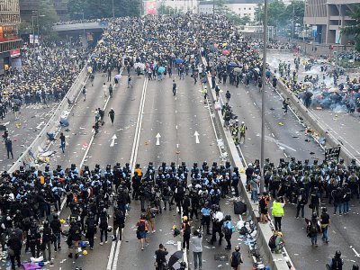 Manifestation contre le projet de loi sur les extraditions à Hong Kong, le 12 juin 2019 - Anthony WALLACE [AFP/Archives]