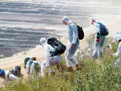Des militants écologistes ont réussi à pénétrer sur le site de la mine de charbon de Garzweiler, dans l'ouest de l'Allemagne, le 22 juin 2019 - Federico Gambarini [DPA/AFP]