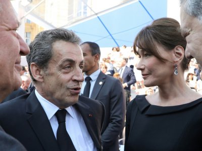 Nicolas Sarkozy et Carla Bruni lors de l'hommage à Simone Veil au Panthéon le 1er juillet 2018 - ludovic MARIN [POOL/AFP/Archives]