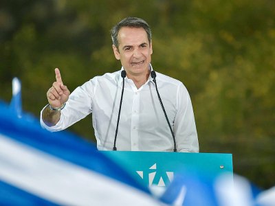 Kyriakos Mitsotakis, candidat du parti conservateur Nouvelle Démocratie, lors d'un meeting à Athènes, le 4 juillet 2019 - Louisa GOULIAMAKI [AFP]