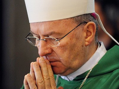 Le nonce apostolique Luigi Ventura, ambassadeur du Vatican en France, le 7 novembre 2010 lors d'une messe à Lourdes (France) - REMY GABALDA [AFP/Archives]